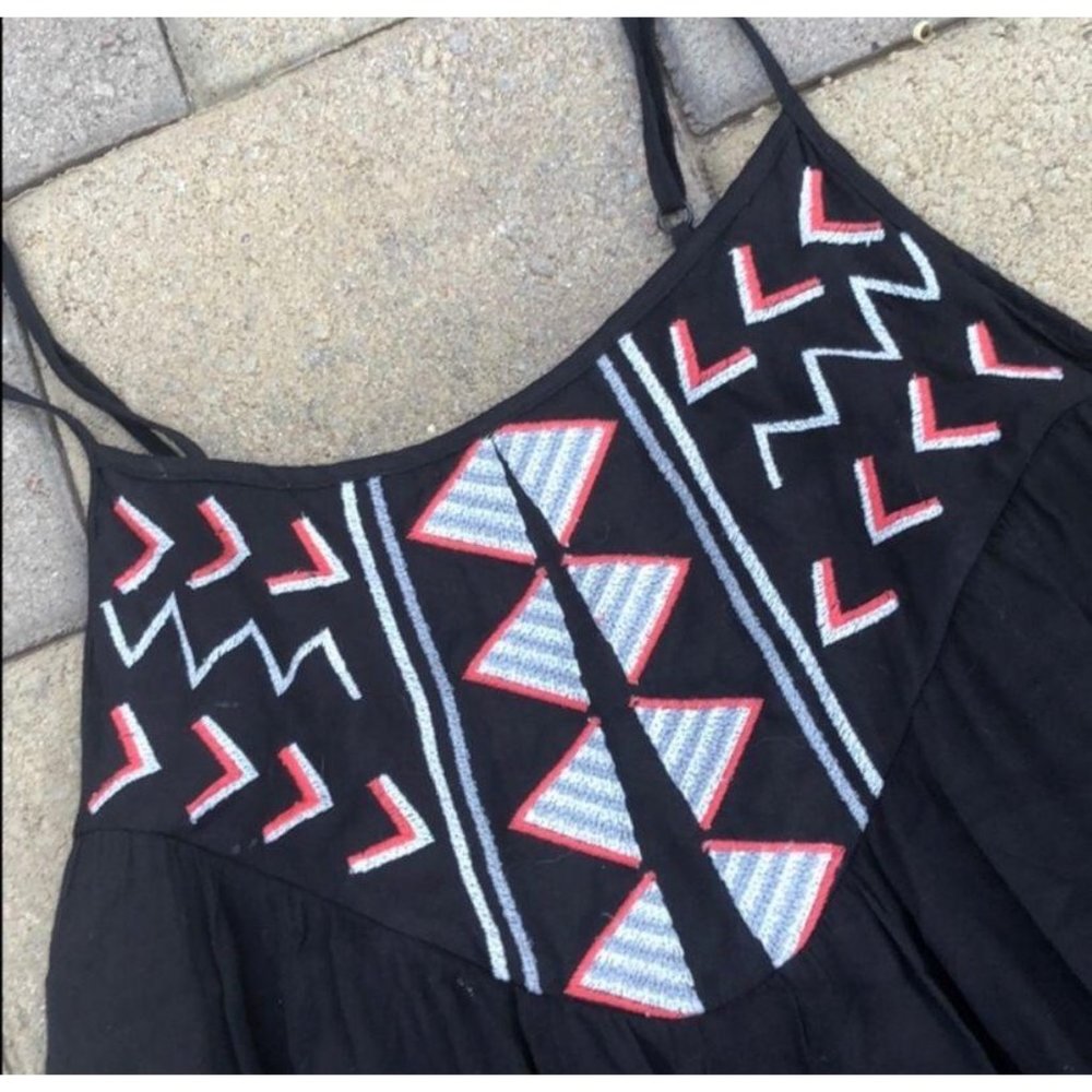 BB Dakota Kase Black Embroidered High-Low Dress XS - Picture 10 of 10